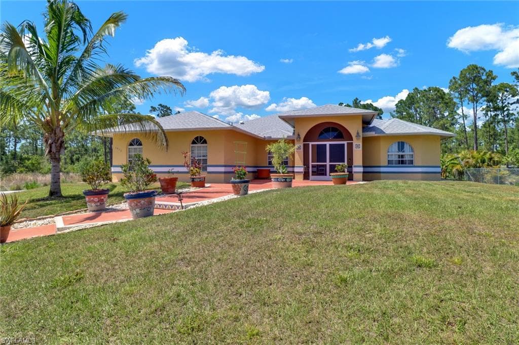 3935 27th AVE NE NAPLES, FL 34120