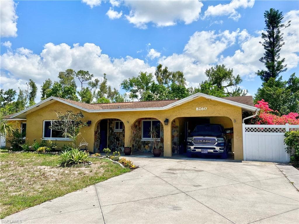 8260 San Carlos BLVD FORT MYERS, FL 33967