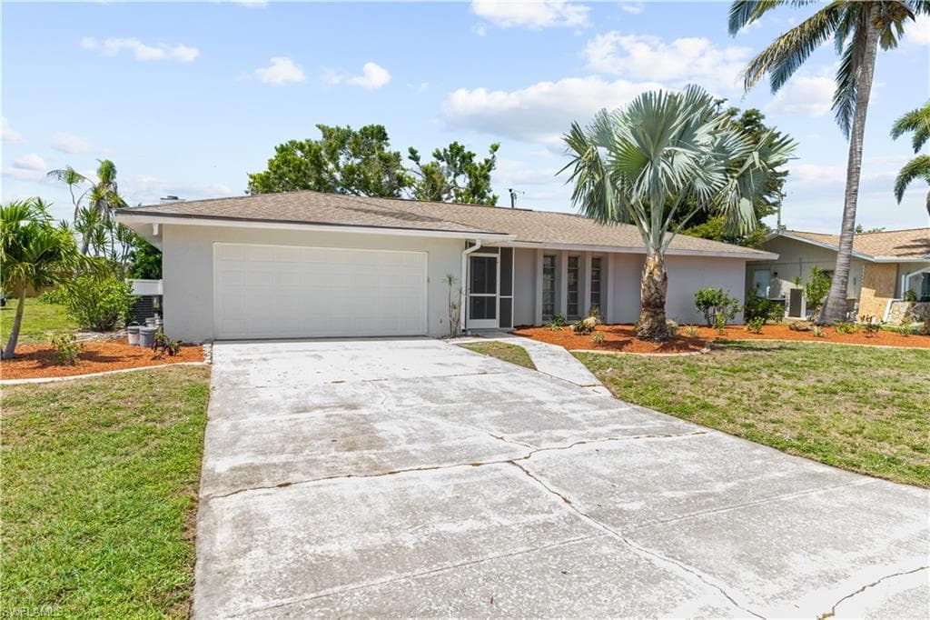 251 SE 45th TER CAPE CORAL, FL 33904