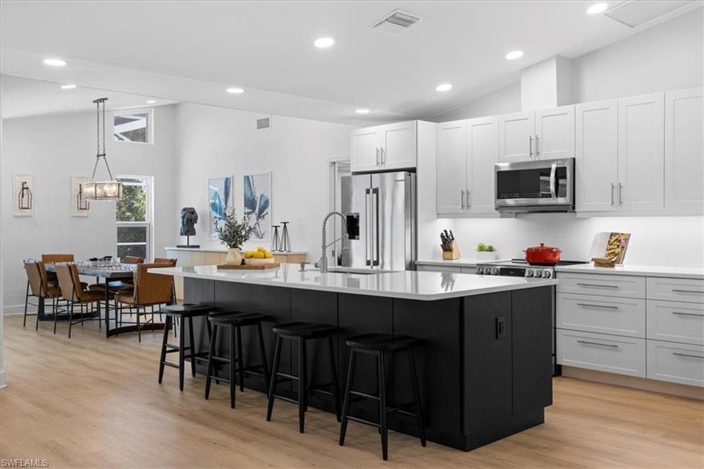 10461 Regent CIR NAPLES, FL 34109
