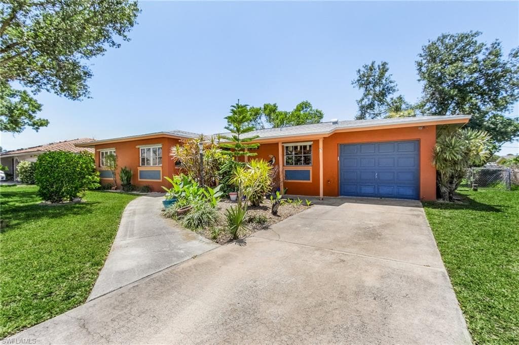 5222 Glade CT CAPE CORAL, FL 33904