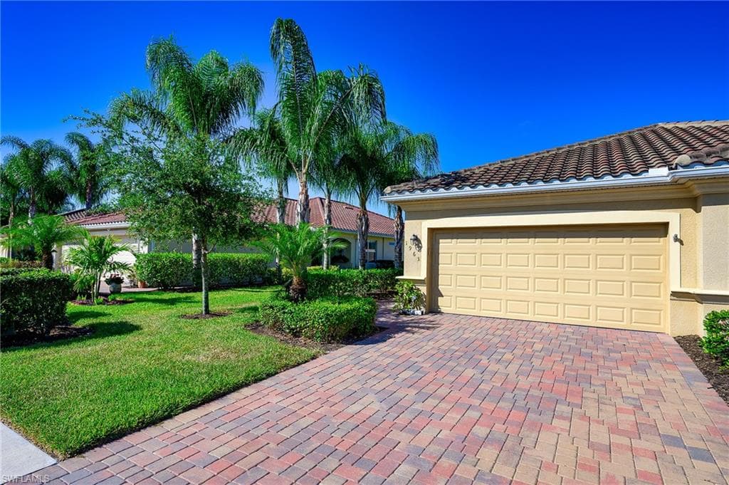1963 Wellington ST NAPLES, FL 34120