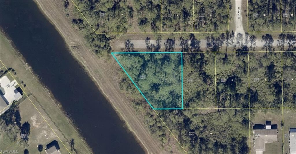 3005 22nd ST W LEHIGH ACRES, FL 33971