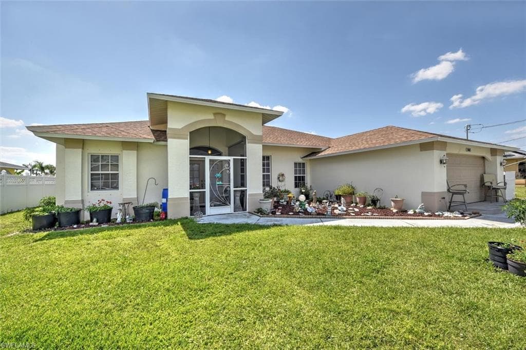 946 SE 23rd PL CAPE CORAL, FL 33990