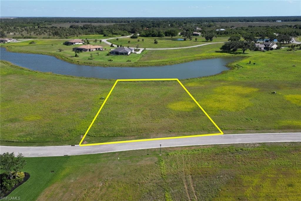 2091 Silk Bay BLVD ALVA, FL 33920