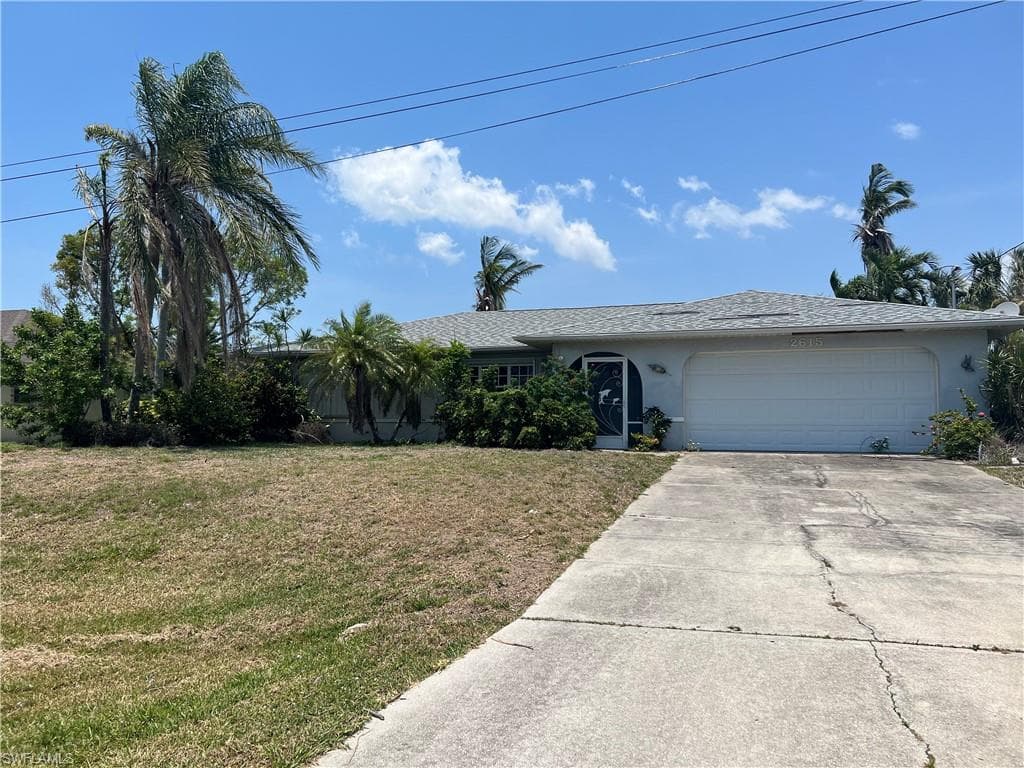 2615 1st ST CAPE CORAL, FL 33993
