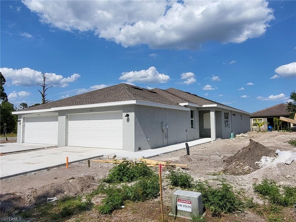 9088 Leatherwood LOOP LEHIGH ACRES, FL 33936