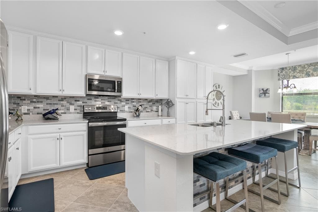 9584 Trevi CT 5217 NAPLES, FL 34113