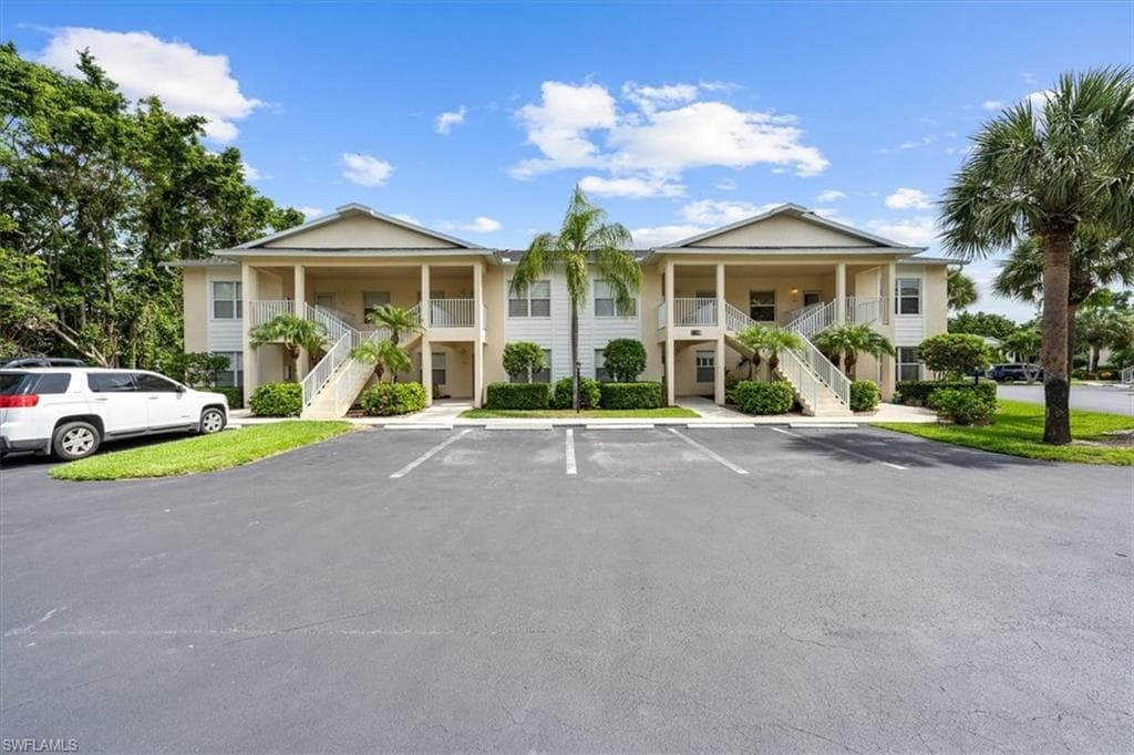 1195 Sarah Jean CIR I-204 NAPLES, FL 34110