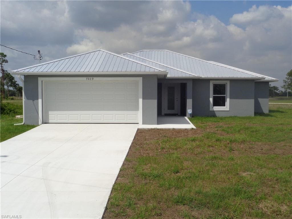 7039 Calder CIR LABELLE, FL 33935