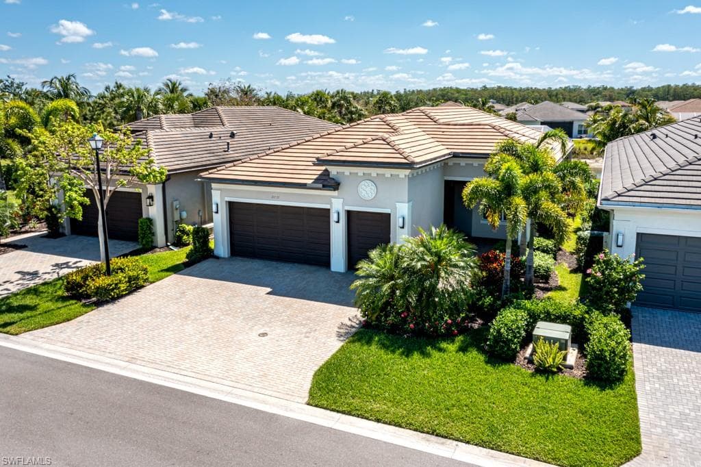 28531 Montecristo LOOP BONITA SPRINGS, FL 34135