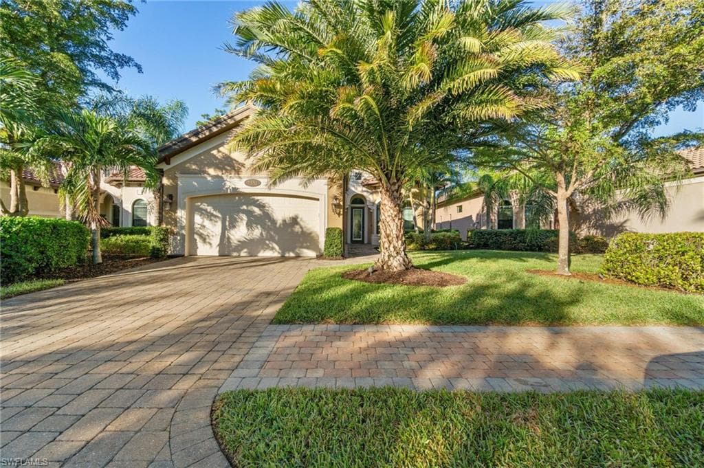 7351 Lantana CIR NAPLES, FL 34119
