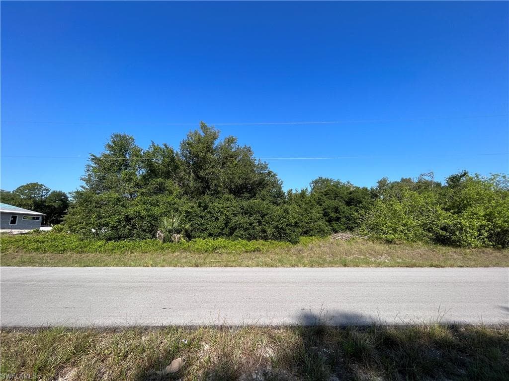 1621 Columbus AVE LEHIGH ACRES, FL 33972