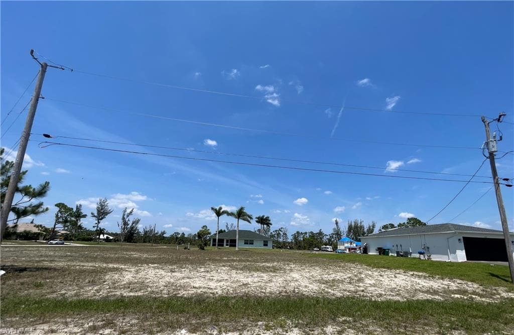 3438 NE 10th AVE CAPE CORAL, FL 33909
