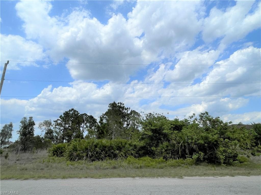 1255 Songbird ST FORT MYERS, FL 33913