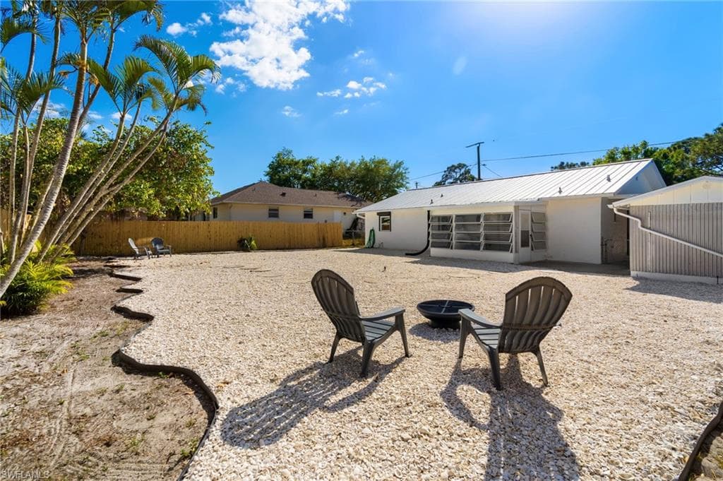 27041 Lavinka ST BONITA SPRINGS, FL 34135