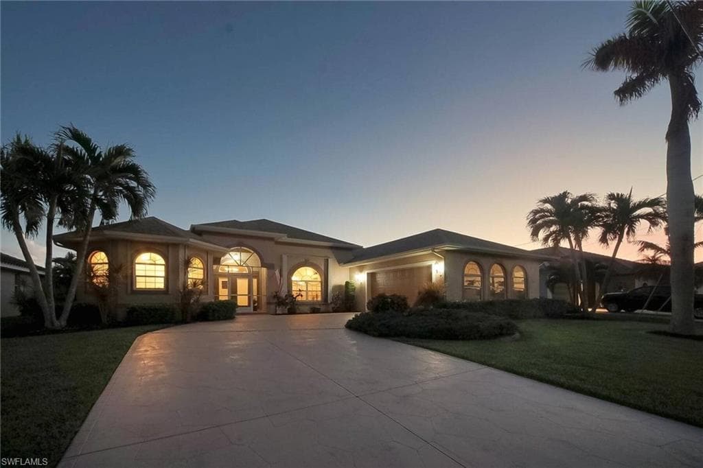 1924 SW 53rd LN CAPE CORAL, FL 33914
