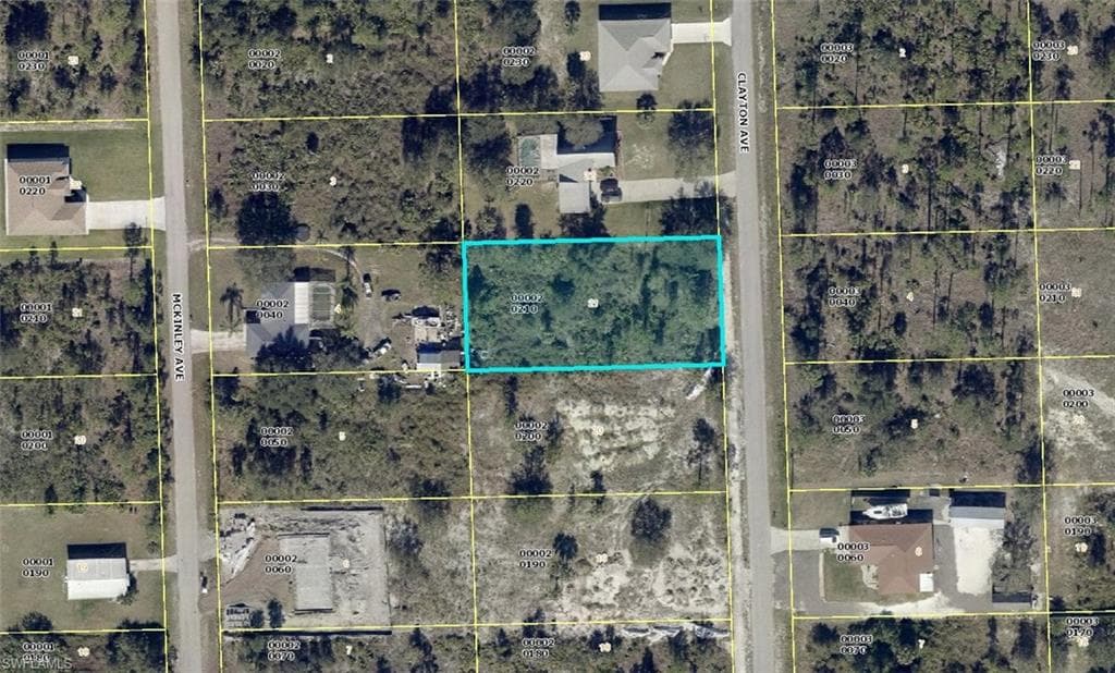817 Clayton AVE LEHIGH ACRES, FL 33972
