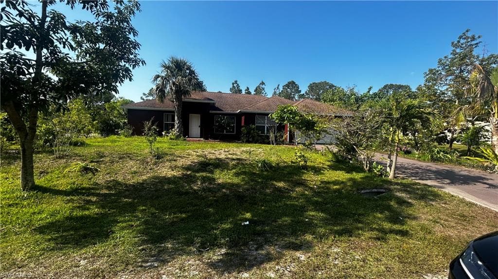 1601 W 10th ST LEHIGH ACRES, FL 33972