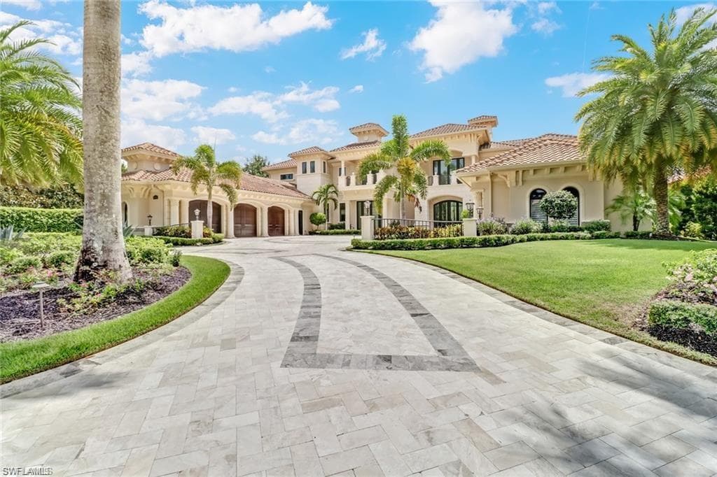 2556 Escada DR NAPLES, FL 34109
