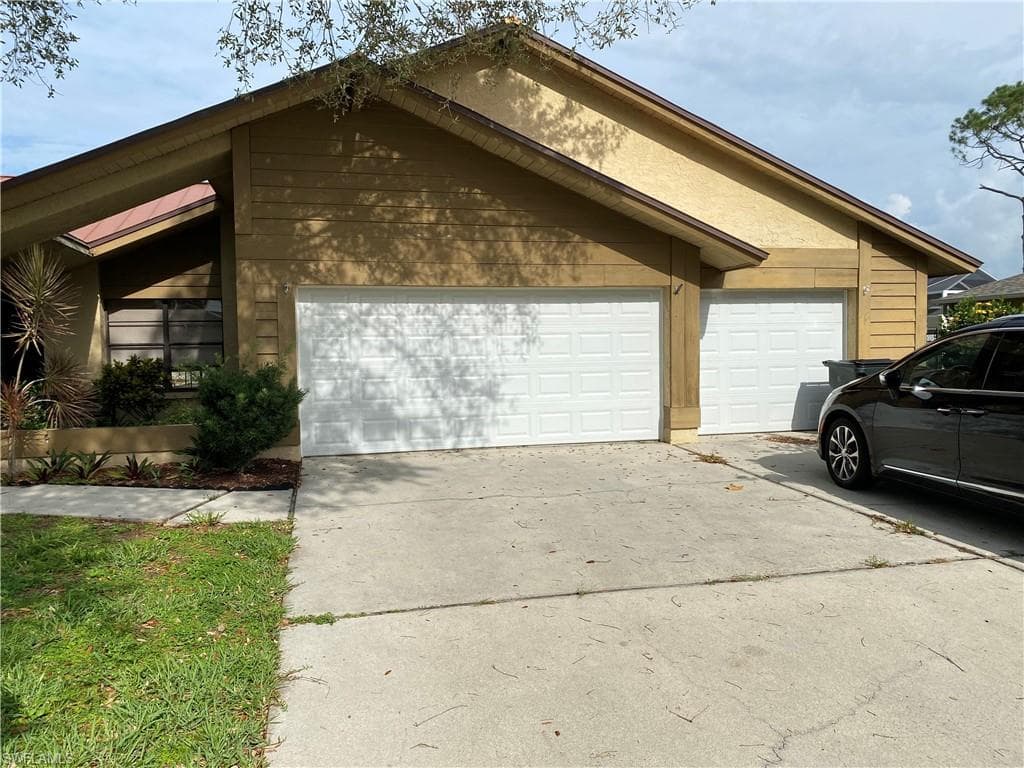 5786 Beechwood TRL FORT MYERS, FL 33919