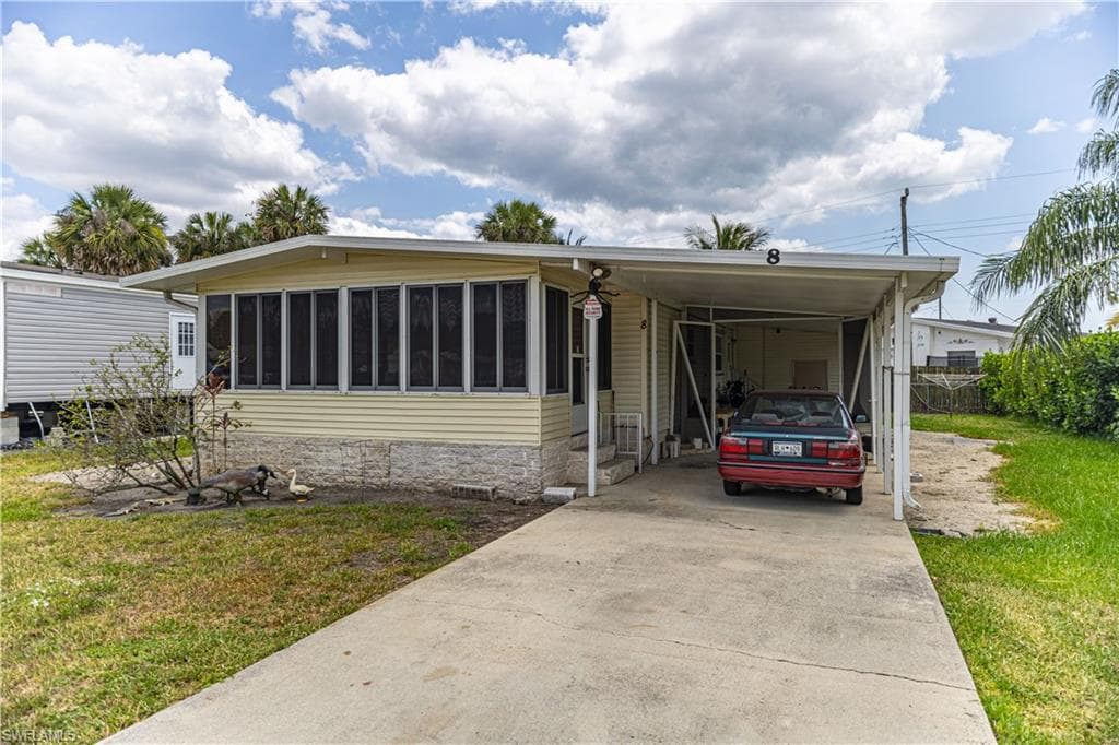 8 Henderson DR NAPLES, FL 34114