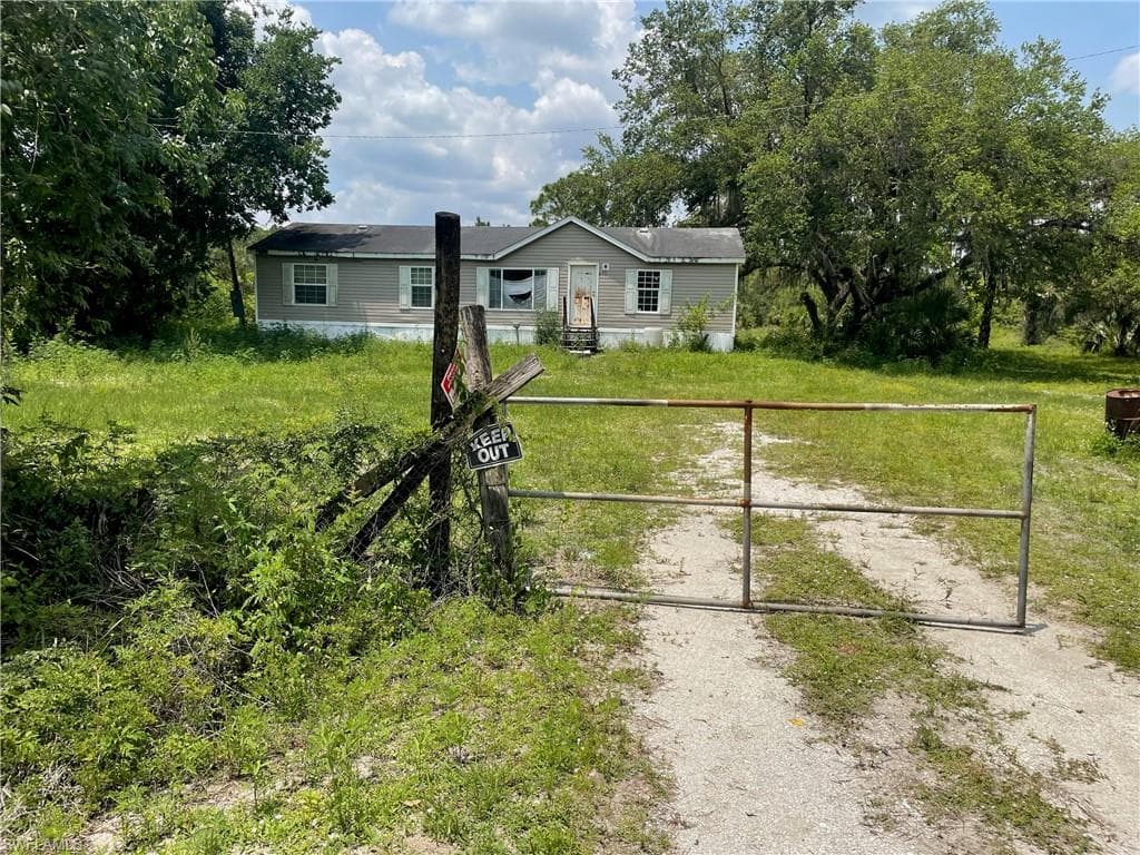 610 S Fronda ST CLEWISTON, FL 33440