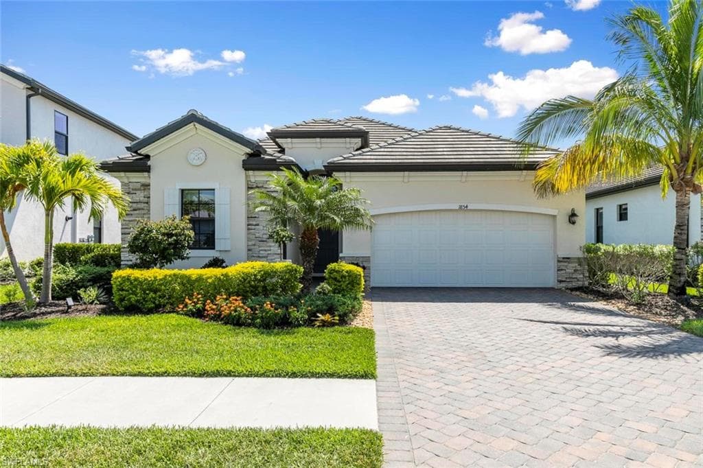 1854 Mustique ST NAPLES, FL 34120
