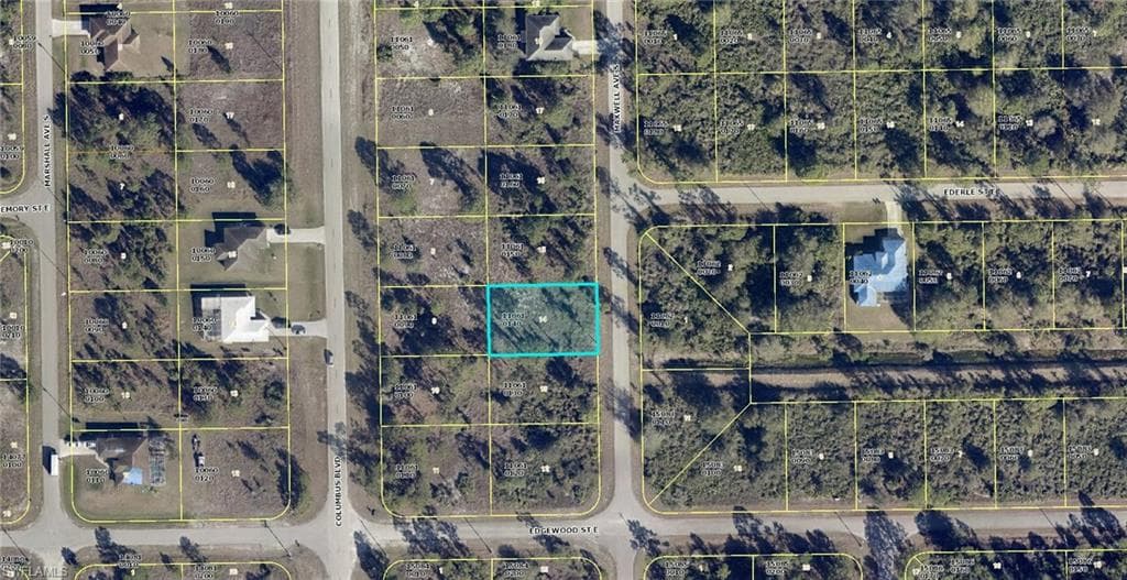 1030 Maxwell AVE S LEHIGH ACRES, FL 33974