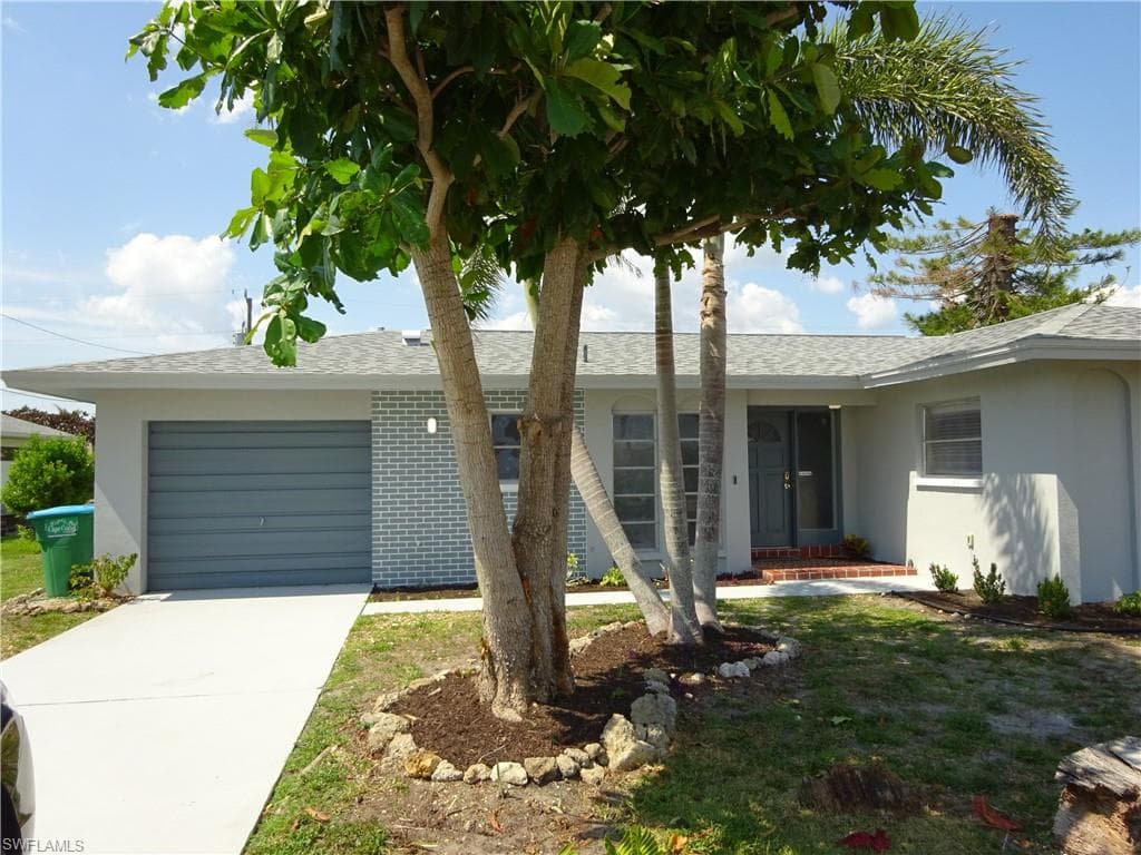 1119 SE 37th ST CAPE CORAL, FL 33904