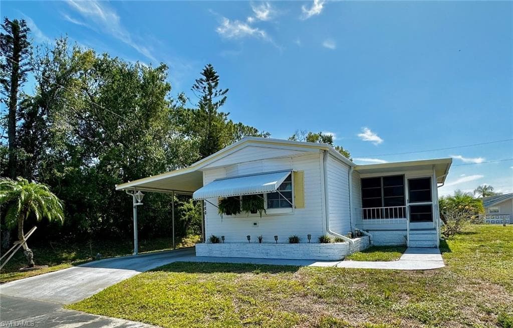 839 Peaceful DR NORTH FORT MYERS, FL 33917