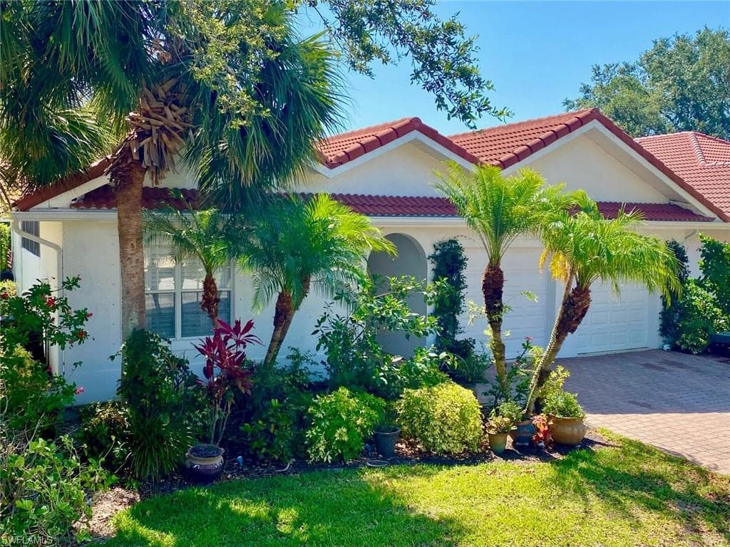4846 Europa DR NAPLES, FL 34105