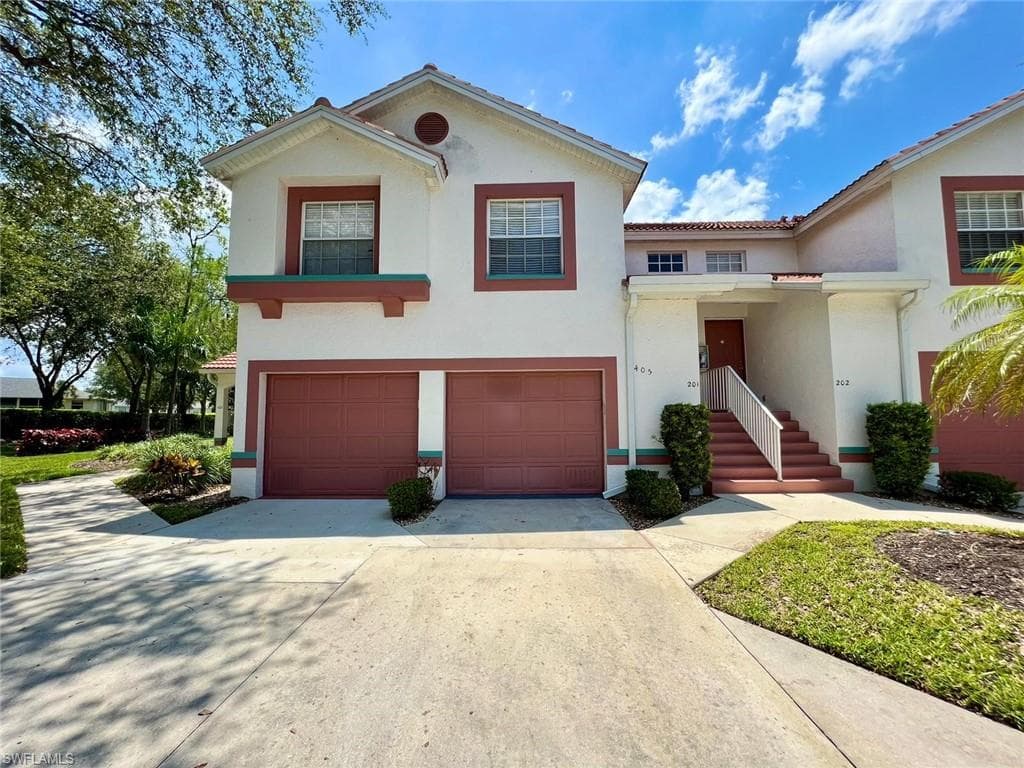 405 Windsor PL 3-201 NAPLES, FL 34104