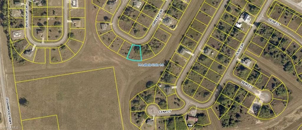 8027 Oakleaf CIR LABELLE, FL 33935