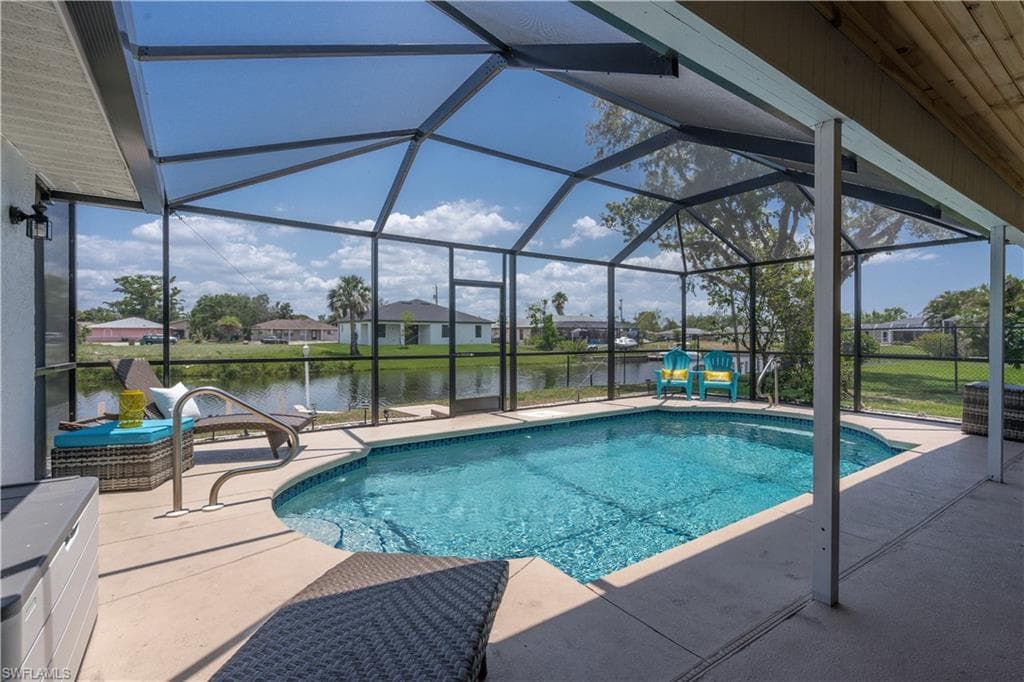 527 SE 23rd AVE CAPE CORAL, FL 33990