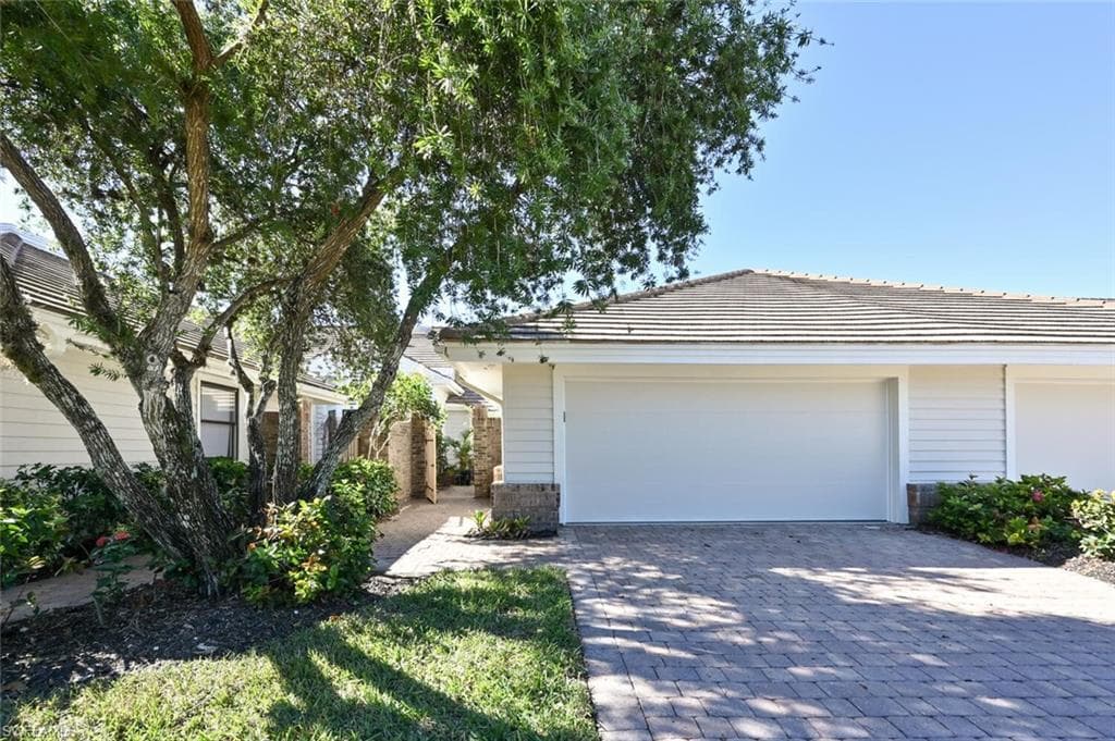 6631 Trident WAY D-3 NAPLES, FL 34108