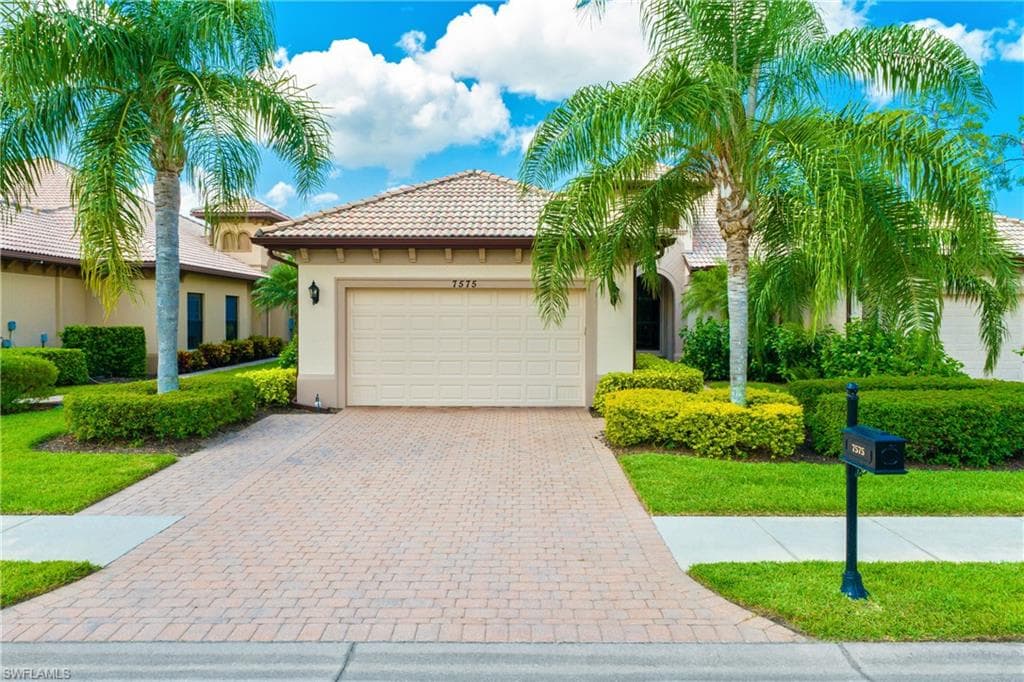 7575 Moorgate Point WAY NAPLES, FL 34113