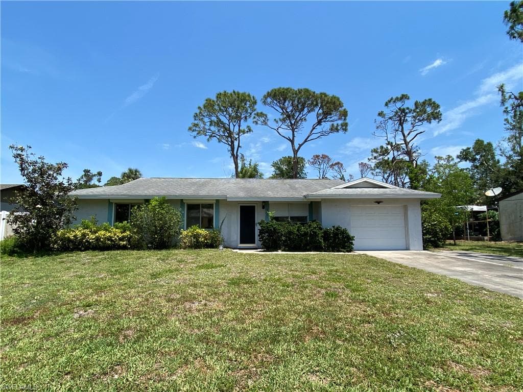 1401 Torreya CIR NORTH FORT MYERS, FL 33917