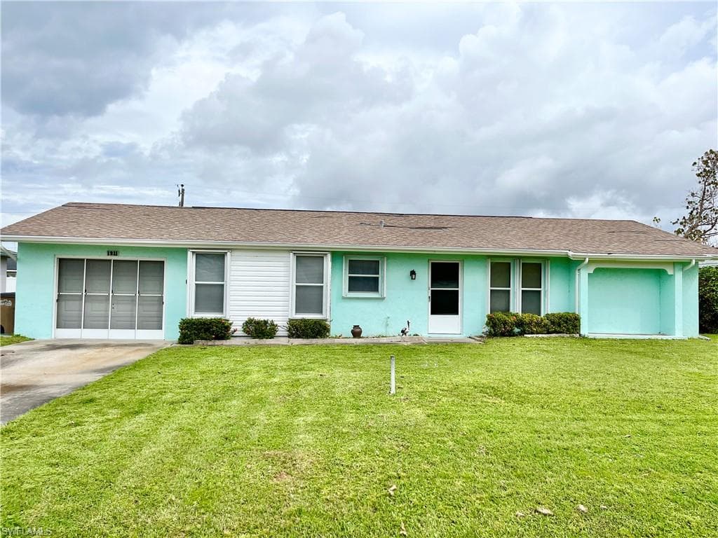 1211 SE 35th ST CAPE CORAL, FL 33904