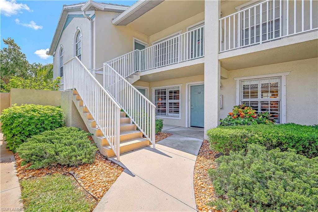 4910 Cougar CT N 1-102 NAPLES, FL 34109