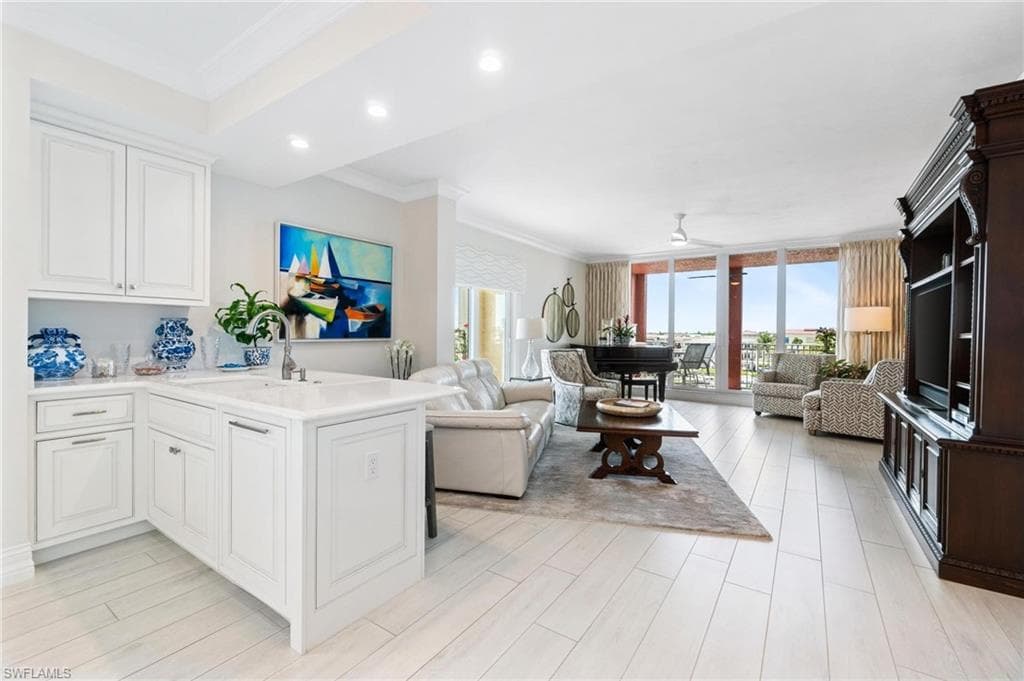 451 Bayfront PL 5411 NAPLES, FL 34102
