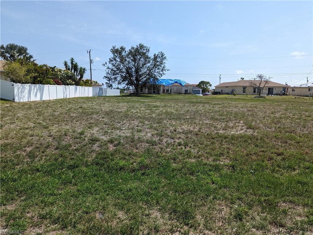 1726 NE 13th ST CAPE CORAL, FL 33909