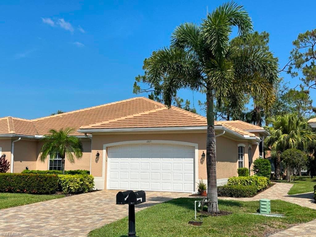 12671 Fox Ridge DR BONITA SPRINGS, FL 34135