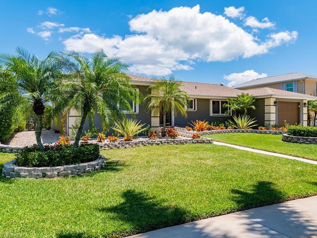 785 Willow CT MARCO ISLAND, FL 34145