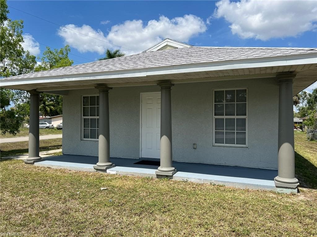 185 Hillsboro AVE FORT MYERS, FL 33916