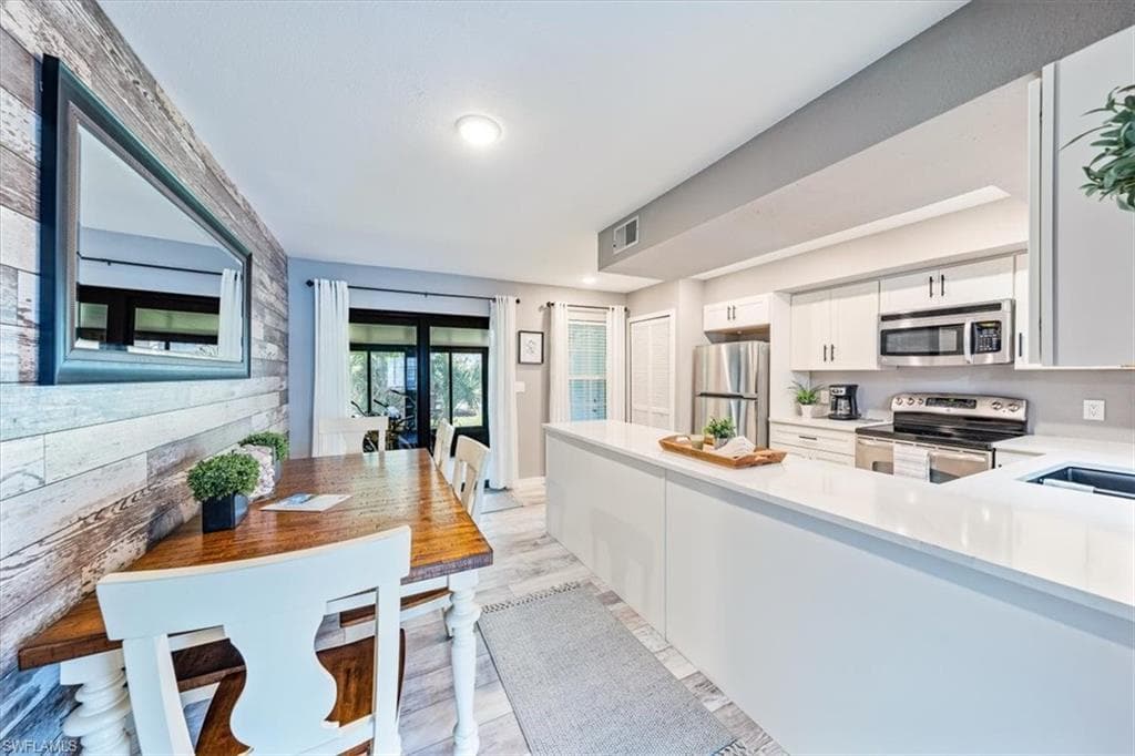 111 Clyburn ST D-4 MARCO ISLAND, FL 34145