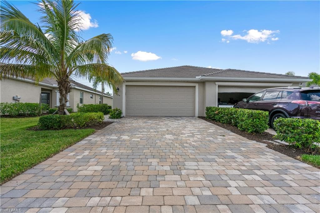 4244 Lemongrass DR FORT MYERS, FL 33916