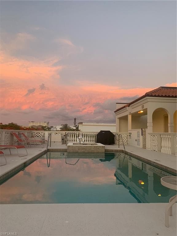 555 5th AVE S 304 NAPLES, FL 34102