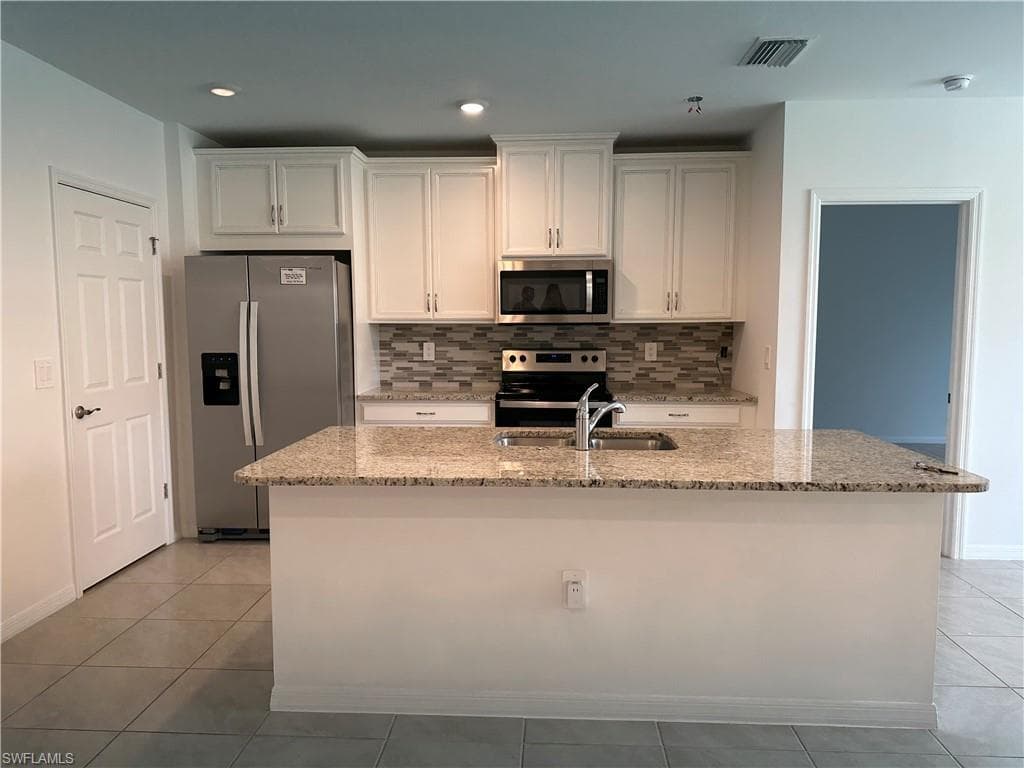 4142 Bloomfield ST FORT MYERS, FL 33916