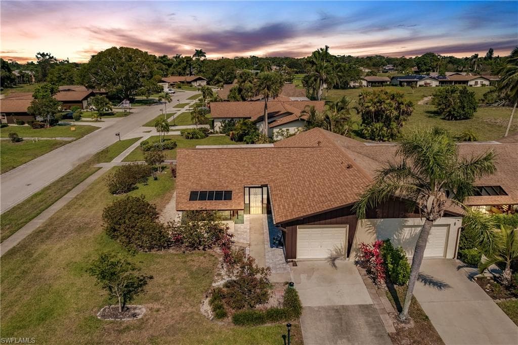 4779 Lakewood BLVD NAPLES, FL 34112